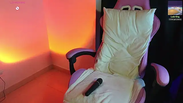 Snapshot of Anyone__666 chatting on 02/12/26, 11:04 Anyone 666 online show from 02/12/26, 11:04