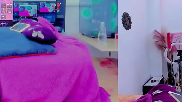 Athena Jackson  online show from 11/28/25, 02:12