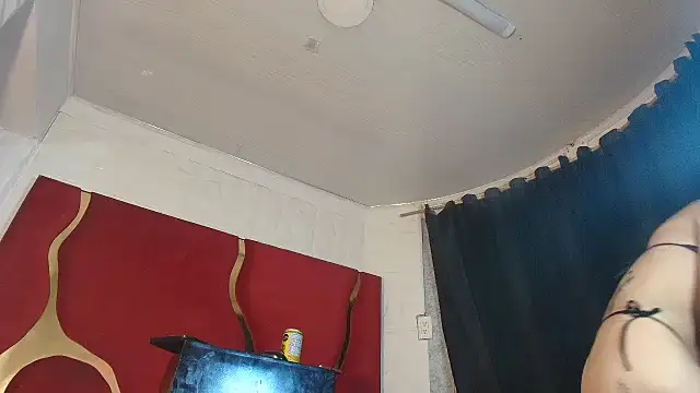 chaniesmith69x online show from 04/11/26, 05:04