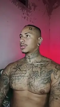 Snapshot of David_tatto1 chatting on 02/14/26, 04:02 David tatto1 online show from 02/14/26, 04:02