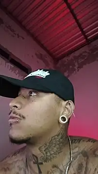 Snapshot of David_tatto1 chatting on 02/26/26, 03:06 David tatto1 online show from 02/26/26, 03:06