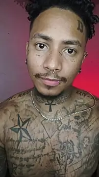 Snapshot of David_tatto1 chatting on 02/08/26, 05:27 David tatto1 online show from 02/08/26, 05:27