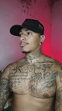 Snapshot of David_tatto1 chatting on 02/24/26, 03:18 David tatto1 online show from 02/24/26, 03:18