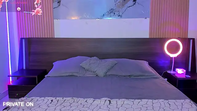 samanthaa moon online show from 11/25/25, 11:37