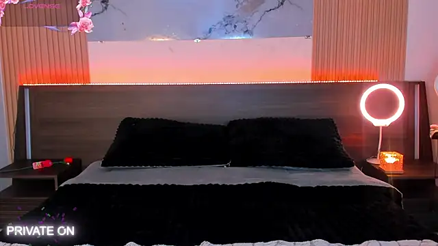 samanthaa moon online show from 03/11/26, 12:15