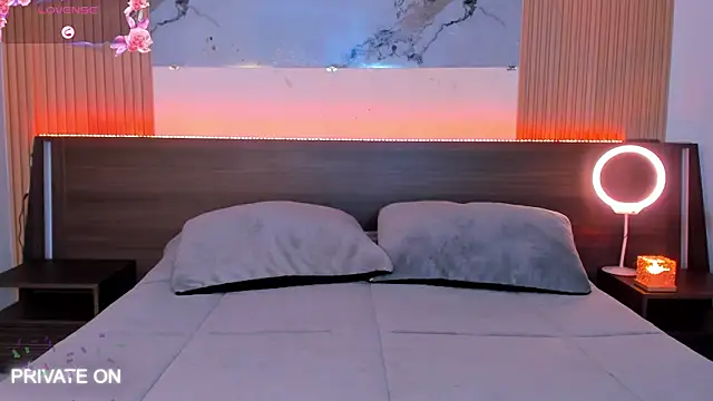 samanthaa moon online show from 04/14/26, 01:10