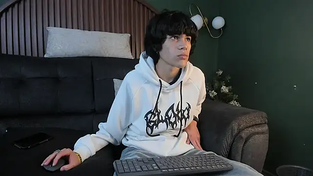 Diamond twink online show from 07/04/26, 05:25