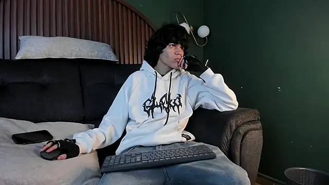 Diamond twink online show from 07/12/26, 05:41