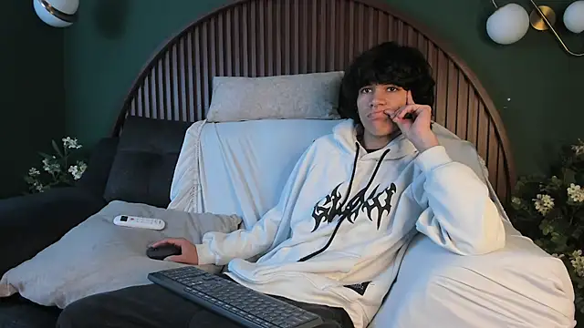 Diamond twink online show from 07/24/26, 07:15