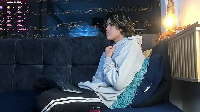 Diamond twink online show from 11/05/25, 03:53