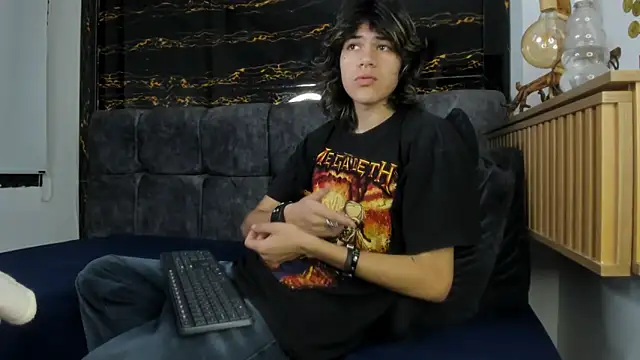 Diamond twink online show from 02/26/26, 01:44