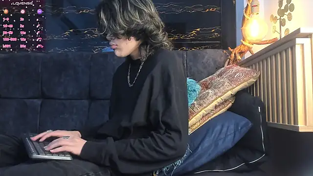 Diamond twink online show from 11/27/25, 04:35