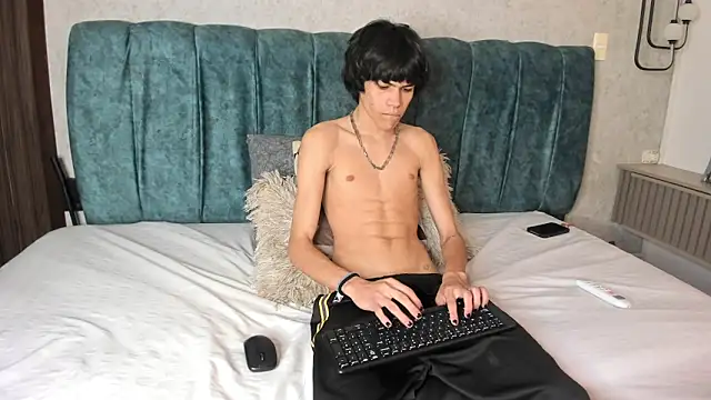 Diamond twink online show from 06/09/26, 03:57