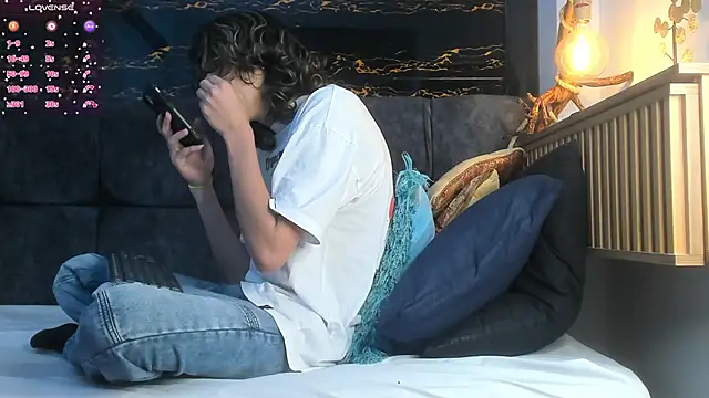 Diamond twink online show from 11/23/25, 03:49