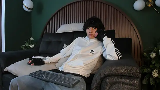 Diamond twink online show from 07/13/26, 05:40