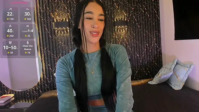 ZOETTAYLOR online show from 10/28/25, 09:03