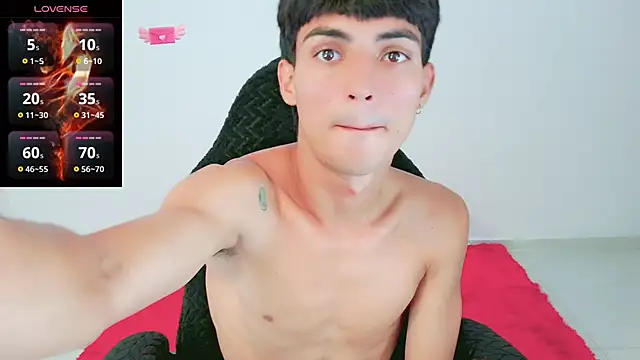 Thommy cute online show from 03/26/26, 02:37