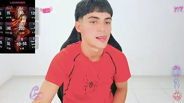 Snapshot of Thommy_cute chatting on 06/18/26, 10:37 Thommy cute online show from 06/18/26, 10:37