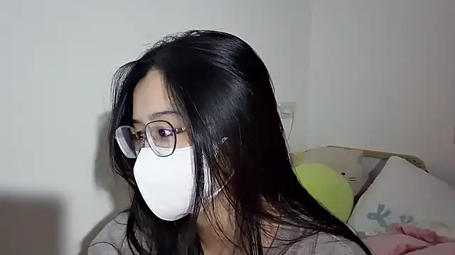 Snapshot of LHeart chatting on 01/15/26, 02:31 LHeart online show from 01/15/26, 02:31