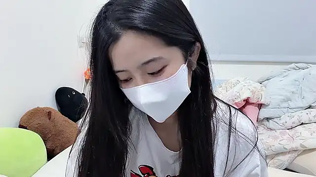 Snapshot of LHeart chatting on 05/26/26, 03:10 LHeart online show from 05/26/26, 03:10