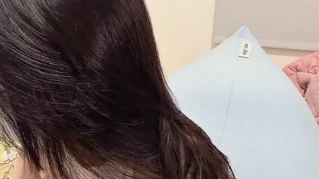 Snapshot of LHeart chatting on 04/10/26, 02:13 LHeart online show from 04/10/26, 02:13