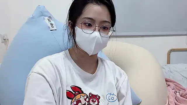 LHeart online show from 06/19/26, 01:39