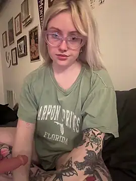 seeunexttuesday online show from 11/11/25, 12:16