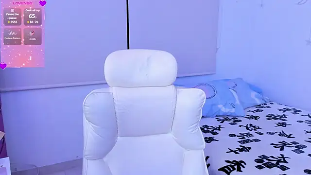 Lilith Raven  online show from 12/14/25, 03:02