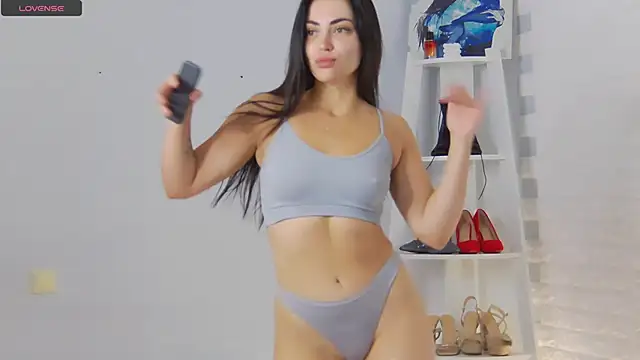 Snapshot of Agnessa chatting on 11/22/25, 07:18 Agnessa online show from 11/22/25, 07:18