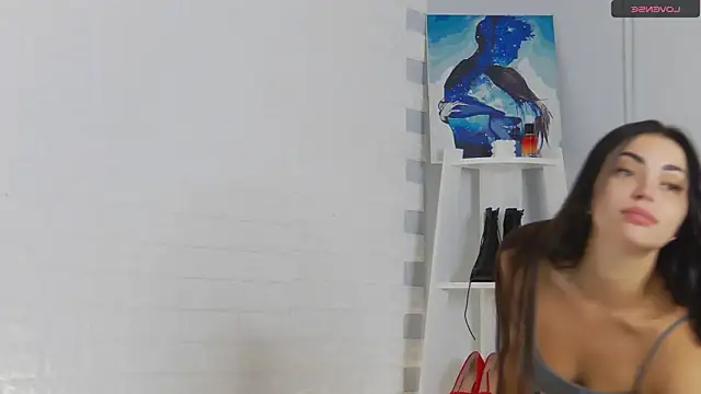 Snapshot of Agnessa chatting on 11/24/25, 09:20 Agnessa online show from 11/24/25, 09:20