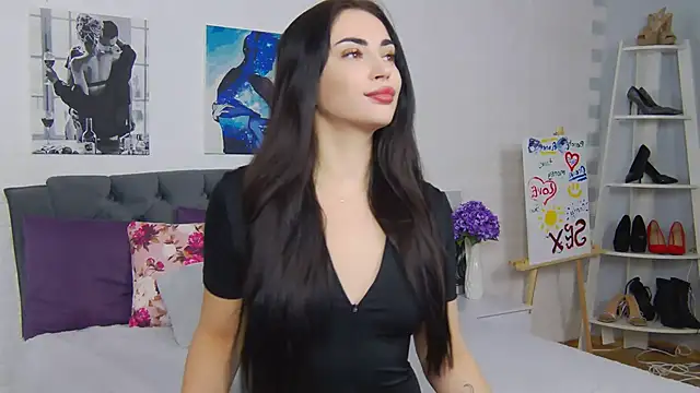 Snapshot of Agnessa chatting on 04/14/26, 12:43 Agnessa online show from 04/14/26, 12:43