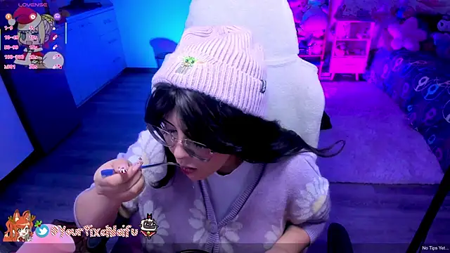 AlyssaRomanova online show from 12/18/25, 02:27