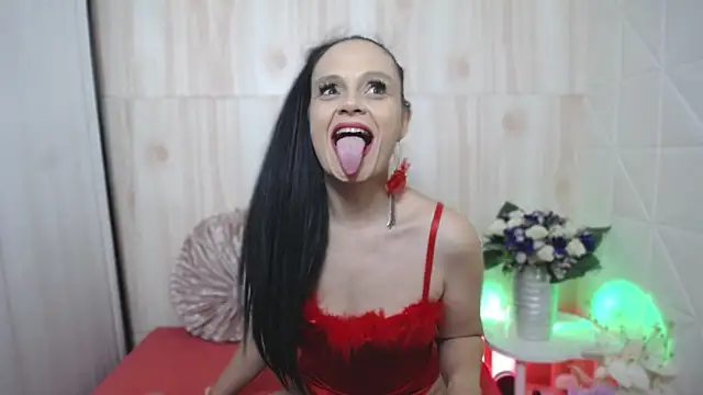 Snapshot of Sweeteest_Julie chatting on 09/20/25, 10:59 Sweeteest Julie online show from 09/20/25, 10:59
