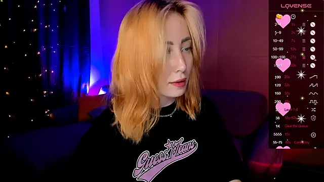 Snapshot of deboramoore chatting on 06/14/26, 08:37 deboramoore online show from 06/14/26, 08:37