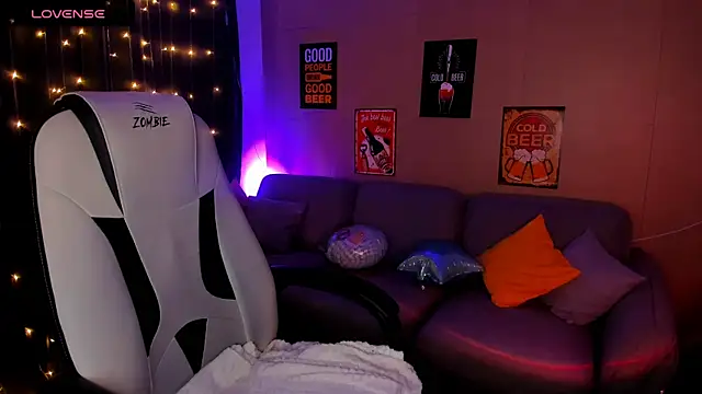 deboramoore online show from 10/05/25, 02:24