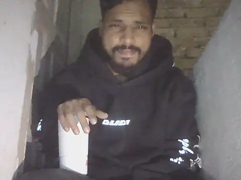 sofiacpl  online show from 11/08/25, 05:38