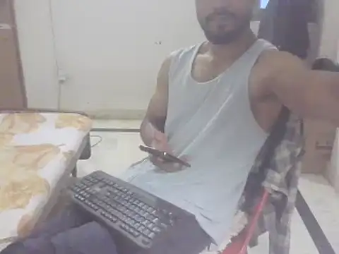 sofiacpl  online show from 10/19/25, 05:32