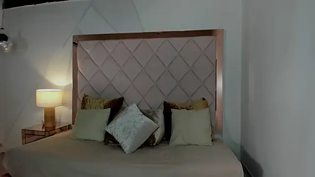 anabelle clark online show from 04/17/26, 04:54