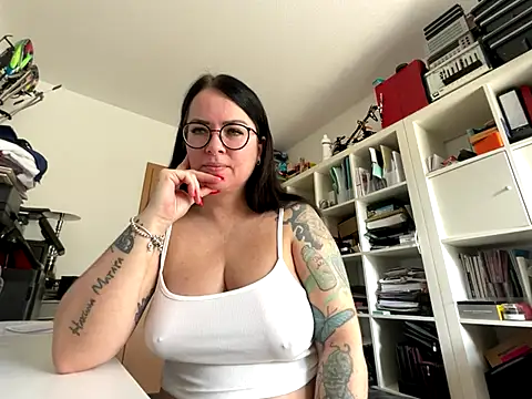 annalea85 online show from 11/03/25, 10:41