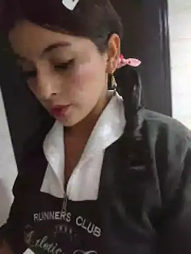 Fox Roxxan online show from 04/17/26, 02:25