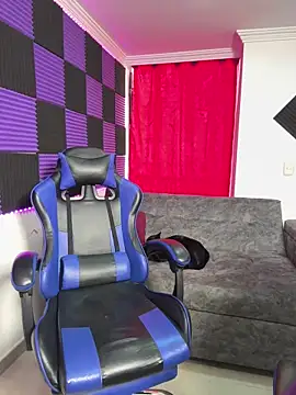 Snapshot of antonelaXantonysex chatting on 03/13/26, 06:02 antonelaXantonysex online show from 03/13/26, 06:02