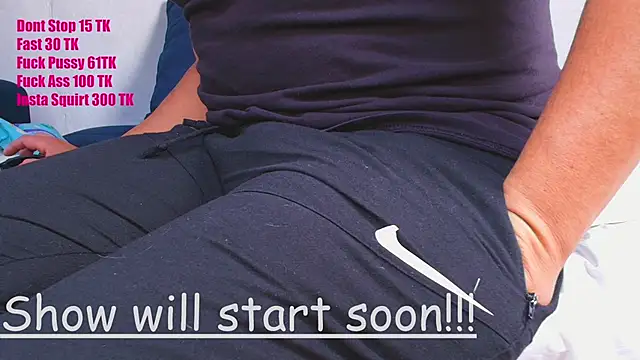 couplelove543 online show from 10/17/25, 02:19