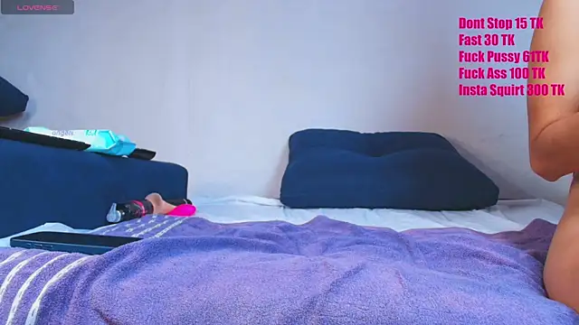 couplelove543 online show from 10/10/25, 01:45