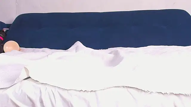 couplelove543 online show from 10/23/25, 02:49