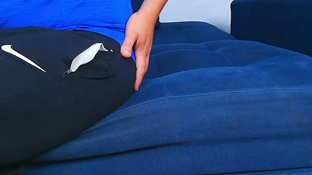 couplelove543 online show from 11/22/25, 03:44