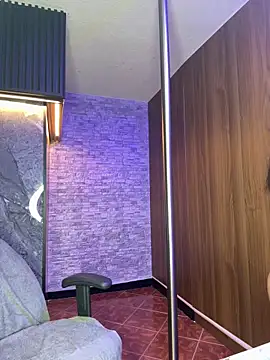 Stephany Rodriguez online show from 12/18/25, 12:31