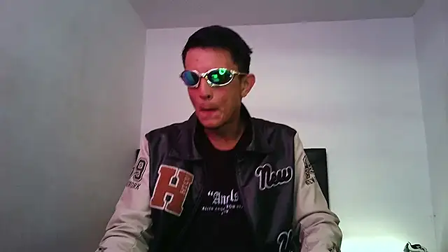 andrewcoopper1 online show from 02/05/26, 01:18