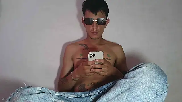 andrewcoopper1 online show from 01/31/26, 07:12