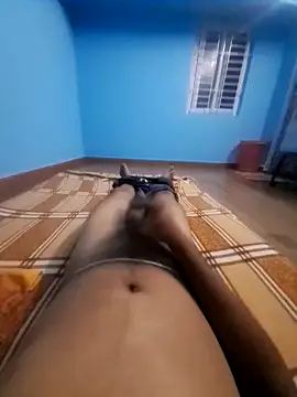 Tamilpayan00 online show from 09/29/25, 03:39