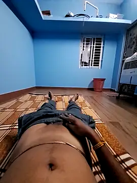 Tamilpayan00 online show from 04/13/26, 04:44